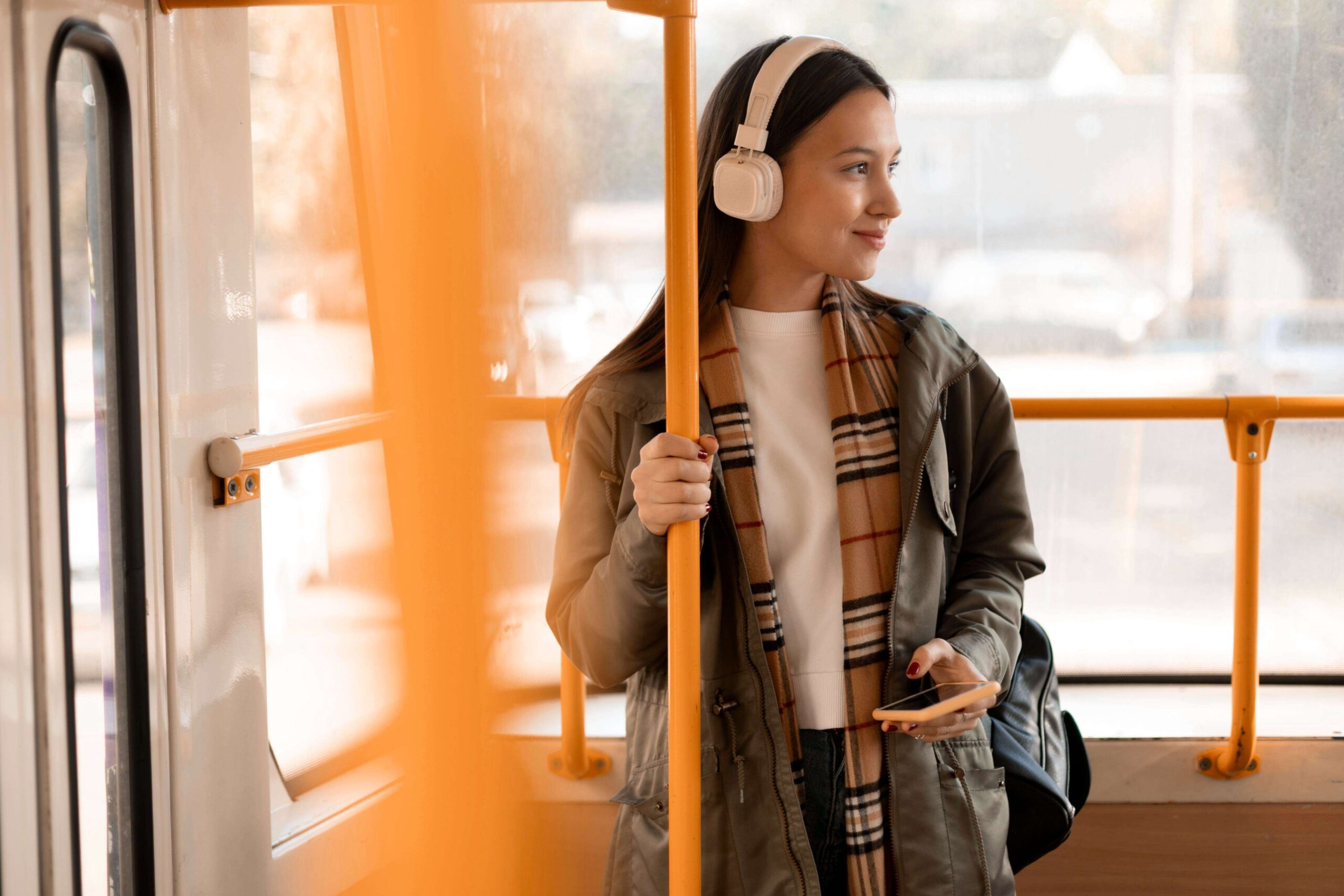 Quiet Luxury: Cara Tampil Mahal Tanpa Logo Mencolok