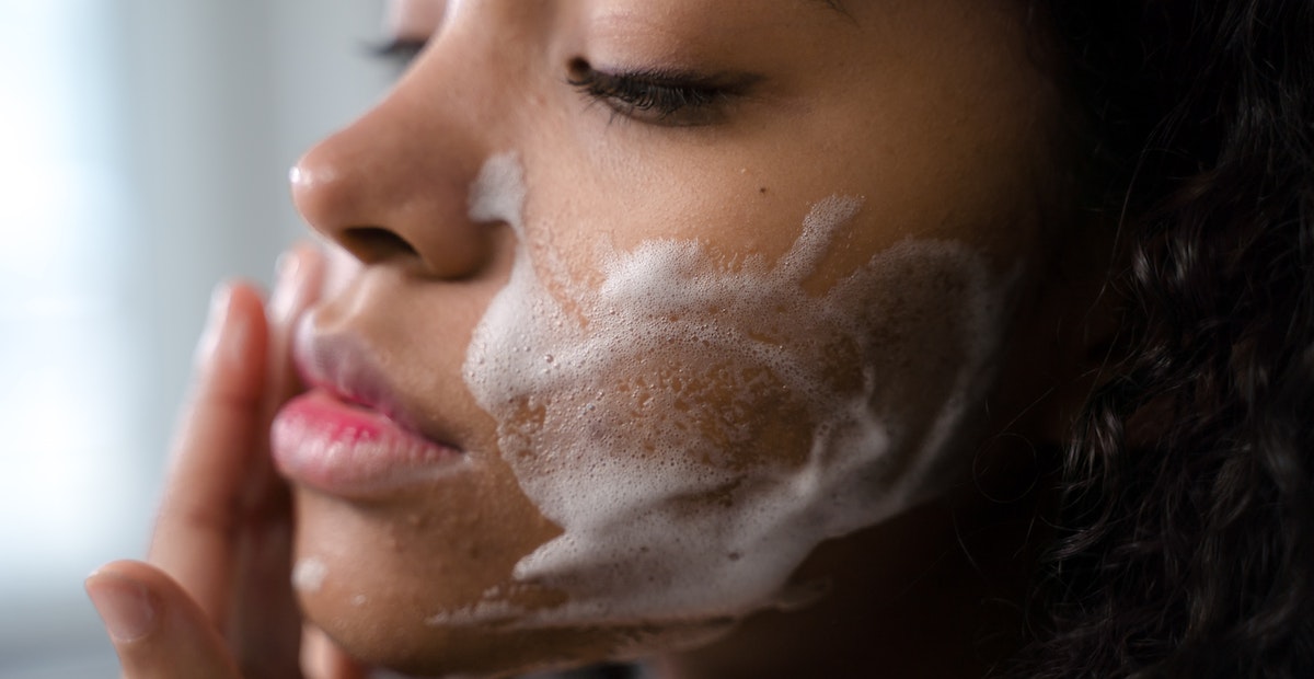 Double Cleansing: Apakah Perlu untuk Semua Jenis Kulit?